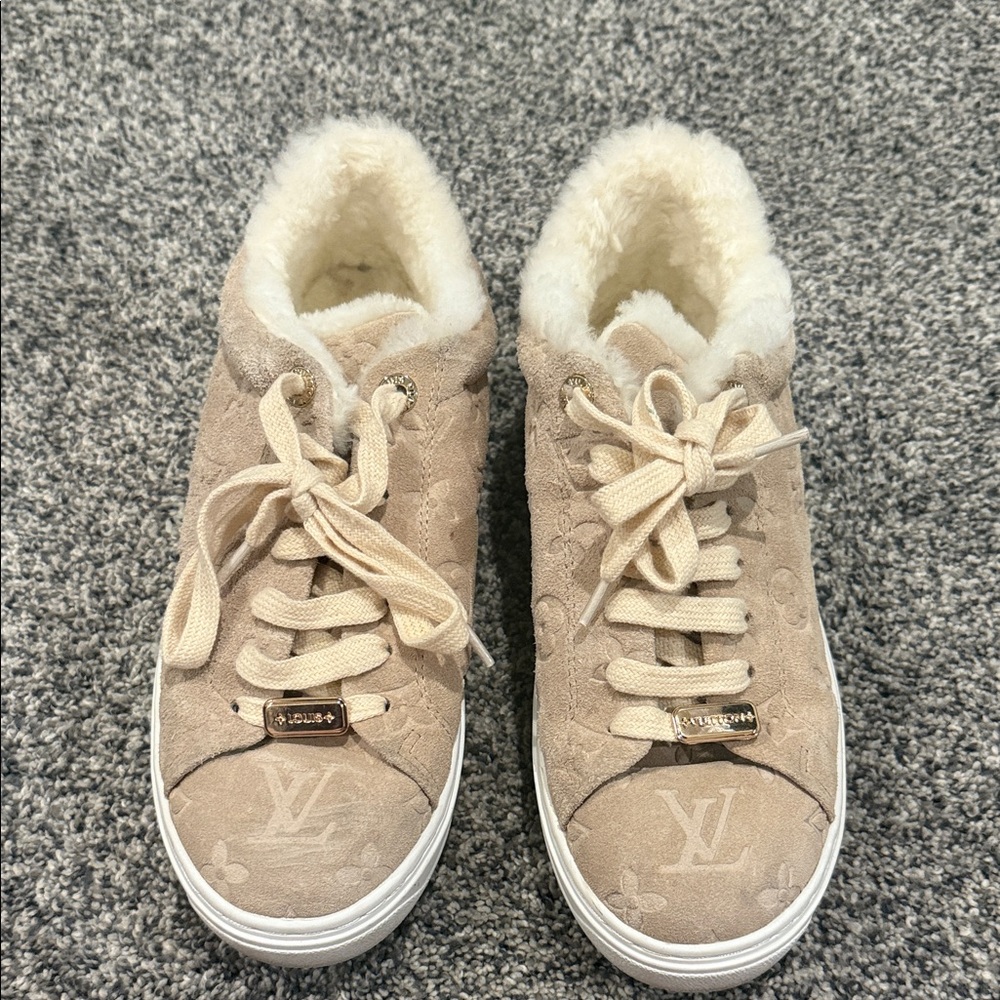 Luxurious Beige Slipper Sneakers